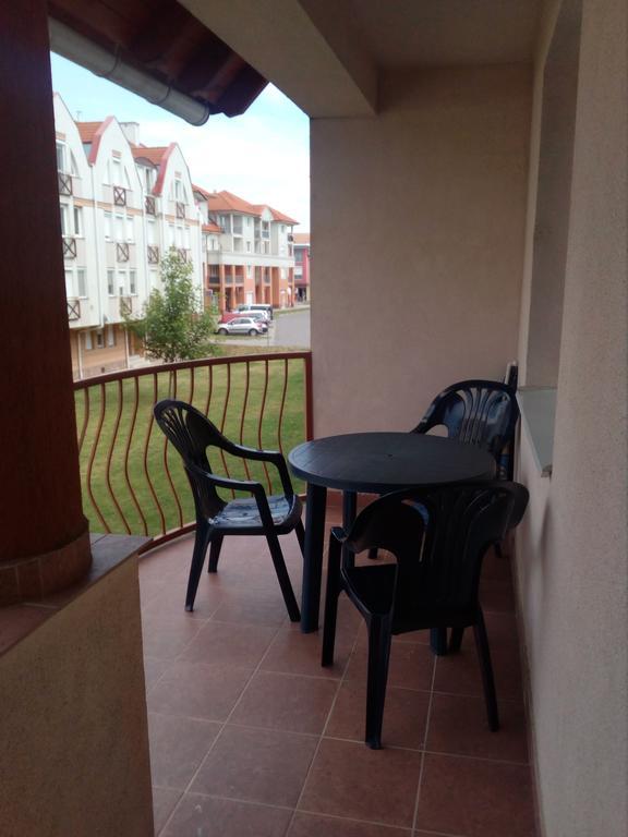 Gobe Apartman Hajdúszoboszló Buitenkant foto