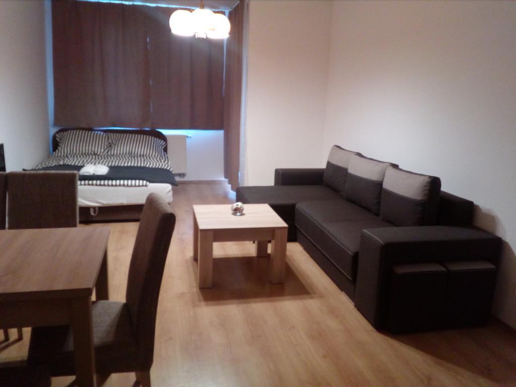 Gobe Apartman Hajdúszoboszló Buitenkant foto