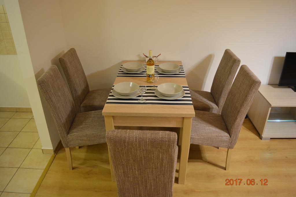 Gobe Apartman Hajdúszoboszló Buitenkant foto