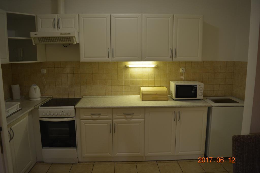 Gobe Apartman Hajdúszoboszló Buitenkant foto
