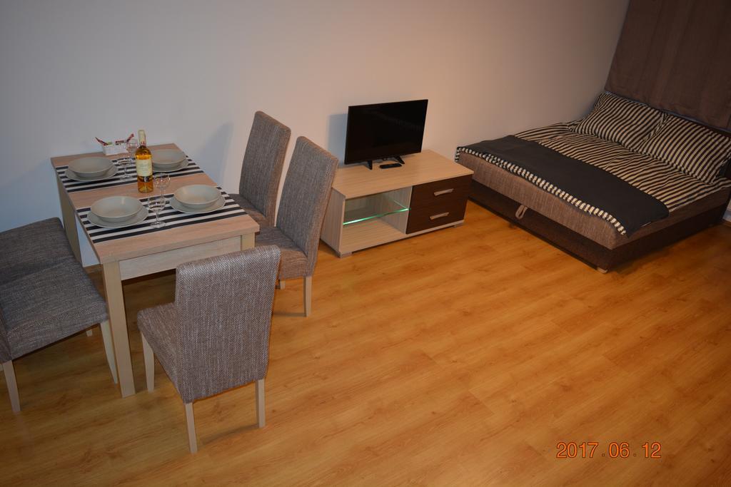 Gobe Apartman Hajdúszoboszló Buitenkant foto